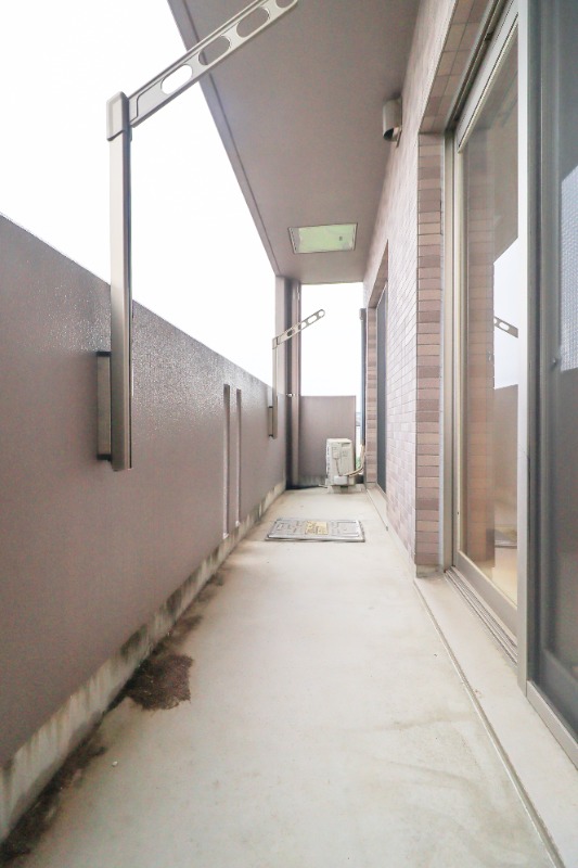 バルコニー　図面と現状に相違がある場合には現状を優先