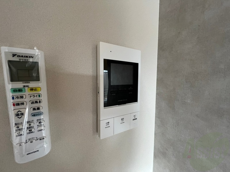 セキュリティ　ＴＶモニター付インターホンです。来客者の顔が見えるので安心！