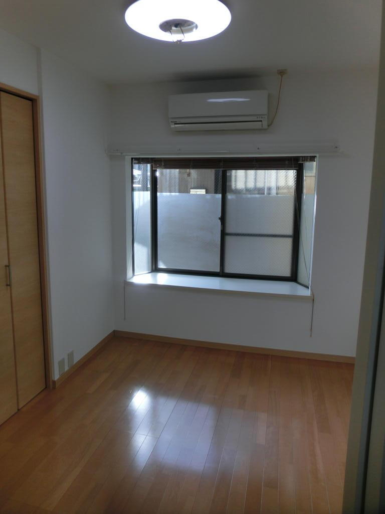 居室・リビング　内装前の写真になります