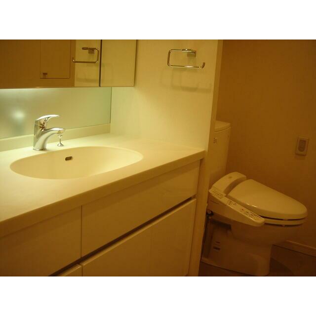 洗面設備　※同仕様写真含む