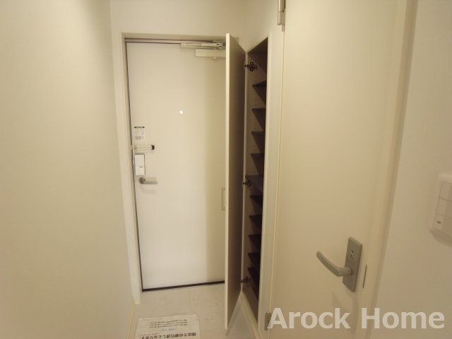 玄関　※参考写真