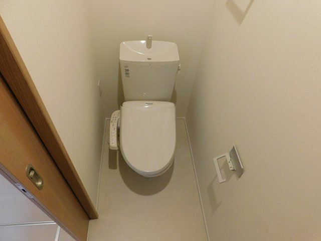 トイレ　落ち着いたトイレです