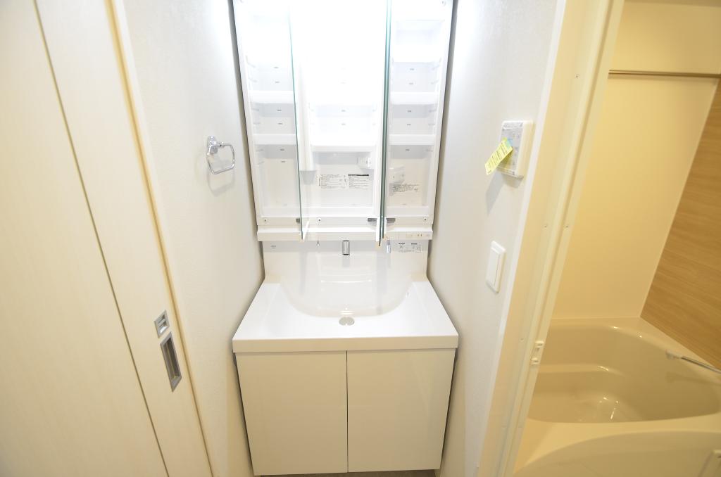 洗面設備　洗髪洗面化粧台