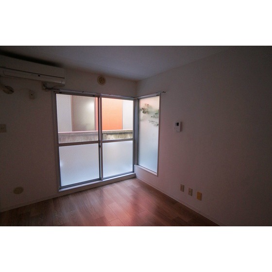 居室・リビング　洋室８帖