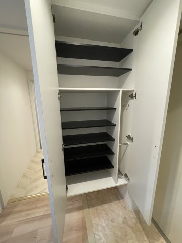 収納　セレニテ本町リアン　シューズボックス