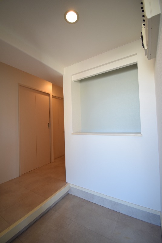 玄関　※同タイプ、別室