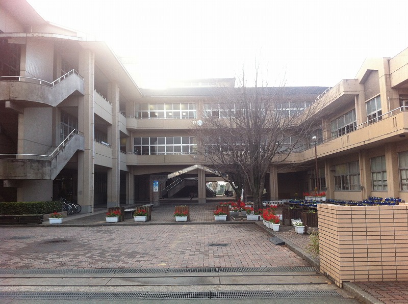 小学校　熊本市立長嶺小学校（小学校）まで600m