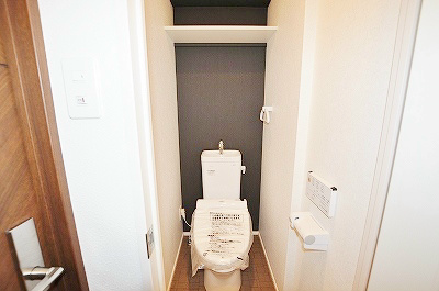 トイレ　温水洗浄便座