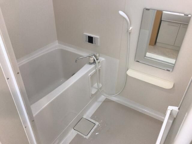 バス・シャワールーム　バスルーム