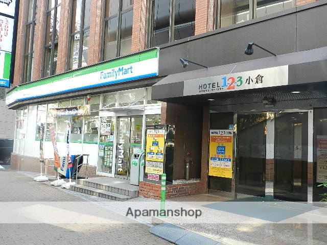 コンビニ　ファミリーマート小倉モノレール旦過店（コンビニ）まで68m