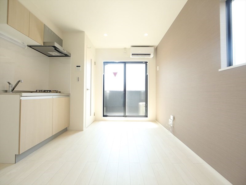 バルコニー　ＤＫ6.3帖　エアコン完備　バルコニー　同仕様写真