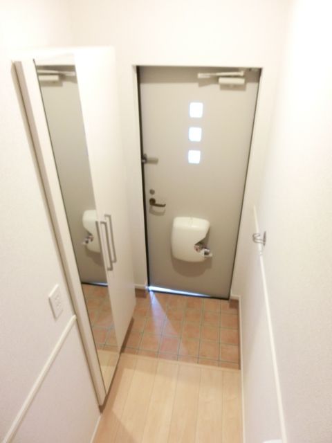 玄関　シューズボックス付きです。