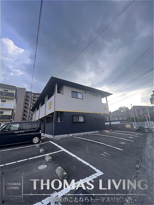 駐車場　広々とした駐車場御座いますよ。