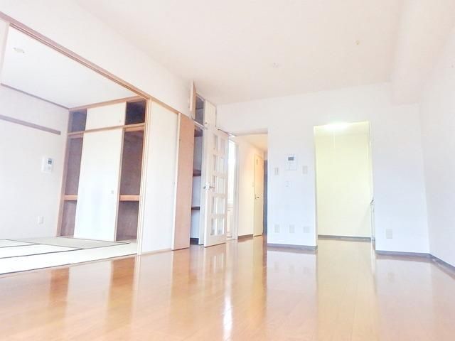 その他部屋・スペース　★広々12帖のリビング★