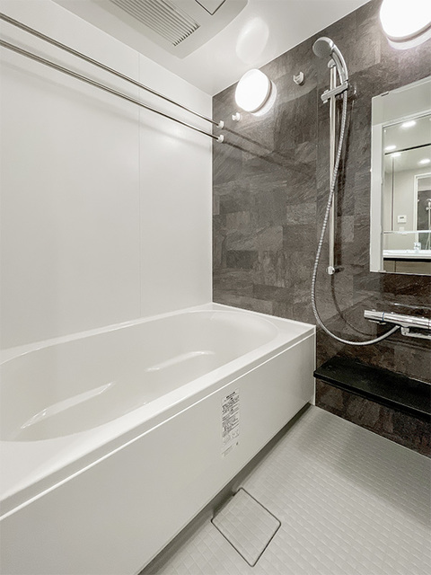 バス・シャワールーム　※写真は同タイプ住戸です。