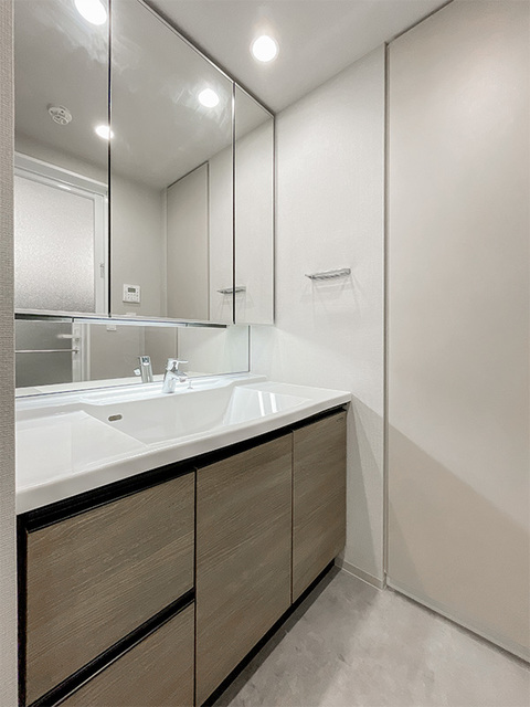 洗面設備　※写真は同タイプ住戸です。