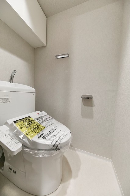 トイレ　※写真は同タイプ住戸です。