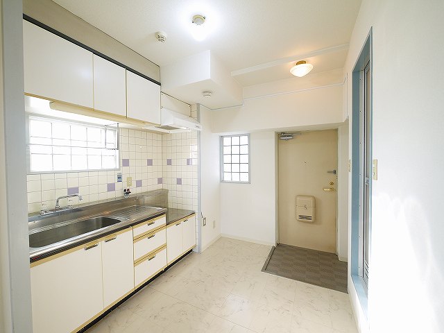 居室・リビング　使いやすい居間です