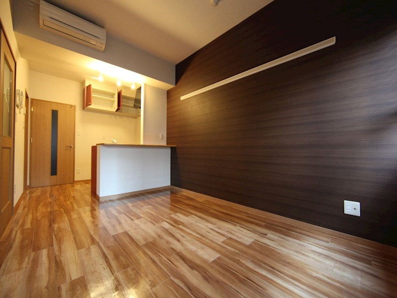 その他　ＬＤＫ10.4帖　カウンターキッチン　エアコン完備