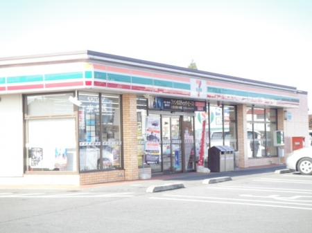 コンビニ　セブンイレブン栃木箱森店（コンビニ）まで377m