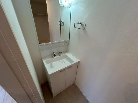 洗面設備　洗髪洗面化粧台