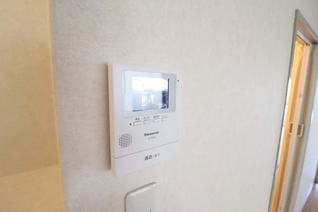 その他設備　TVモニターホンですぅ