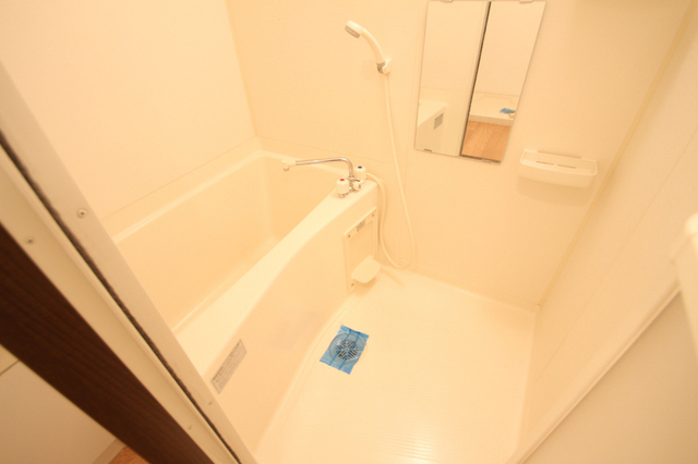 バス・シャワールーム　※別室の参考写真の為、現況優先です。