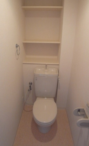 トイレ　ロングエイトIII