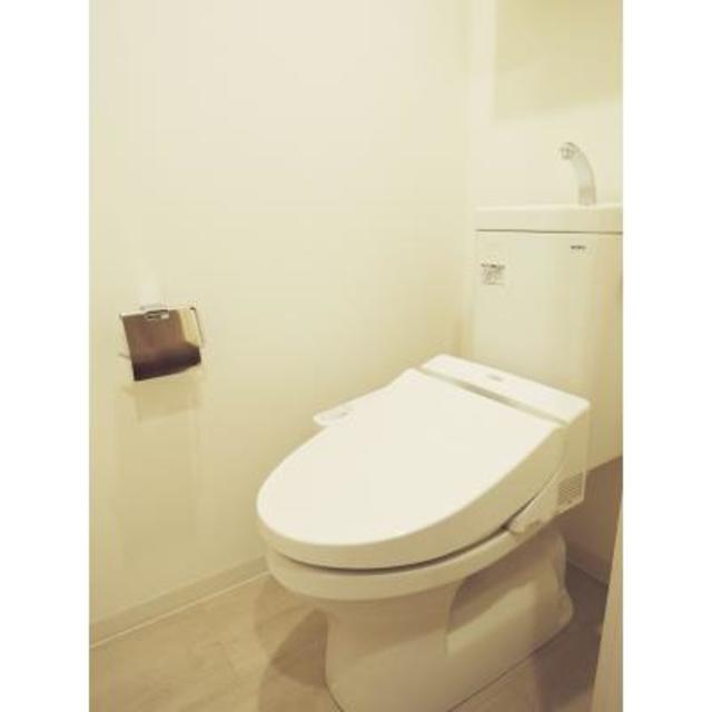 トイレ　※写真は同タイプ住戸です。