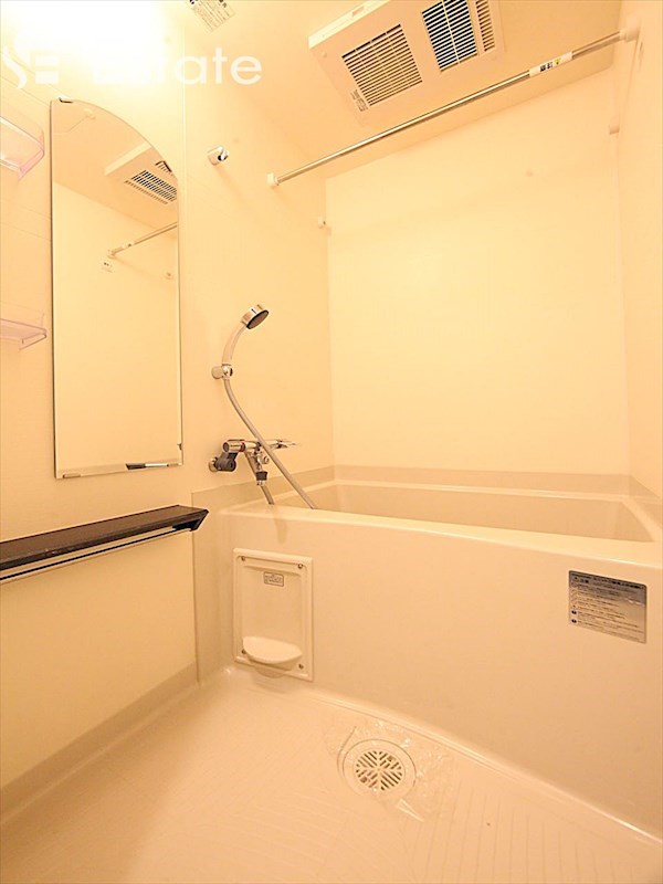 バス・シャワールーム　バスルーム