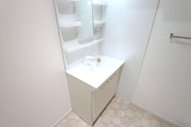 洗面設備　洗髪洗面化粧台