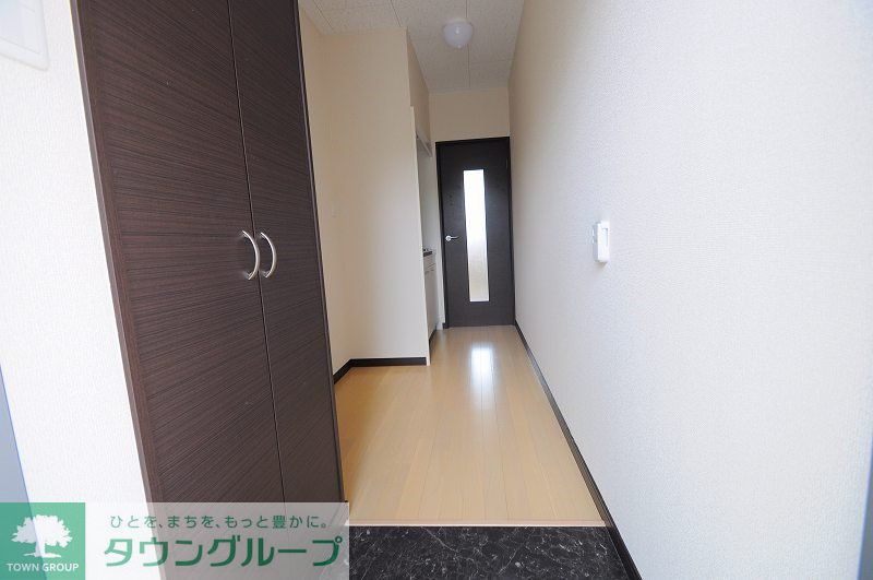 玄関　部屋によって仕様が異なります