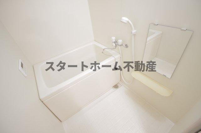 バス・シャワールーム　ゆったり過ごせるお風呂です