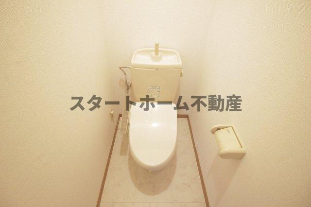 トイレ　トイレもきれいです
