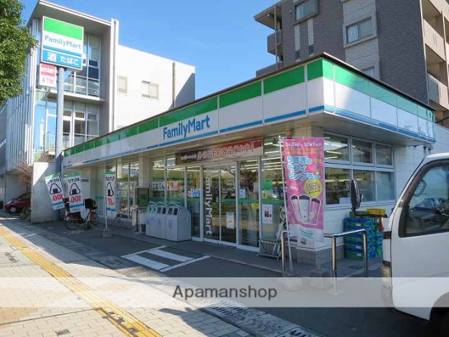 コンビニ　ファミリーマート二中通電停前店（コンビニ）まで167m