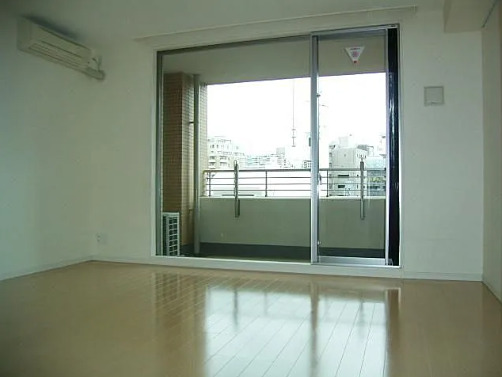 居室・リビング　※別部屋の参考写真です。