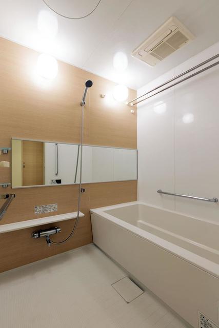 バス・シャワールーム　※写真は同タイプ住戸です。