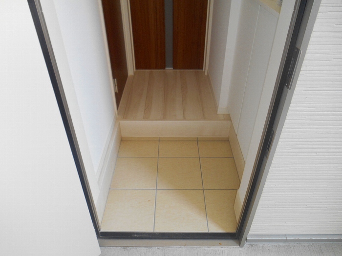 玄関　同タイプ別部屋写真