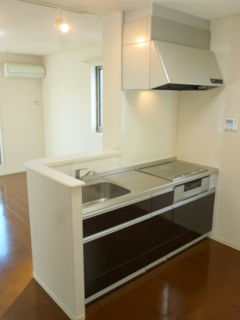 キッチン　★ＩＨ３口グリル付きシステムキッチン★