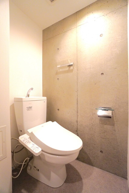 トイレ　※写真は同タイプ住戸です。