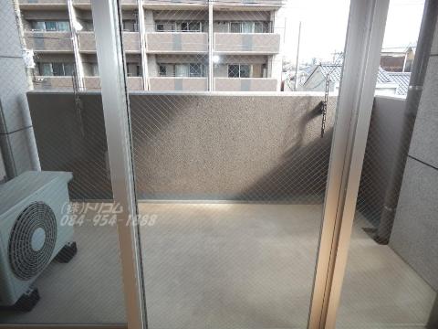 バルコニー　ベランダ