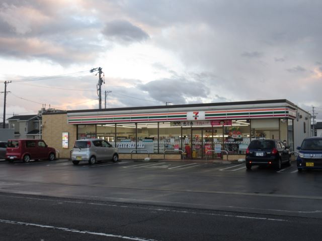 コンビニ　セブンイレブン（コンビニ）まで420m