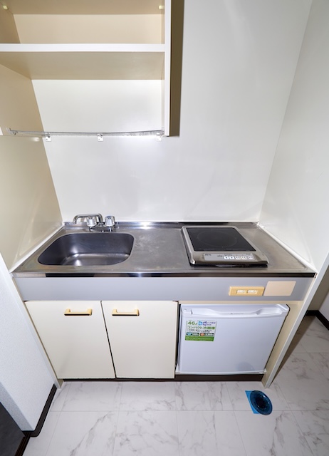 キッチン　IHコンロ、ミニ冷蔵庫