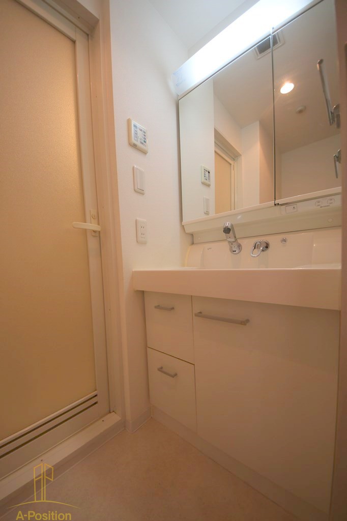 洗面設備　クレグラン北梅田