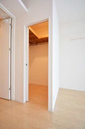 収納　ロングコートの収納も可能です☆