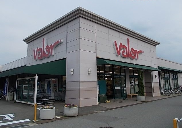 スーパー　バロー（スーパー）まで1000m