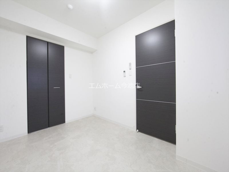 その他部屋・スペース　洋室5.9帖　エアコン付　換気良好　収納充実しています