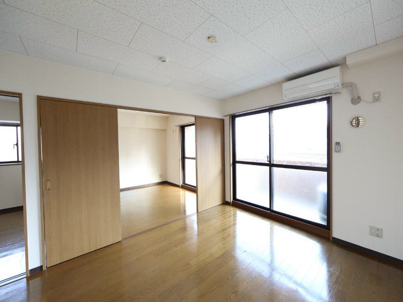 バルコニー　ＬＤＫ12.5帖　南向きバルコニー（日当たり良好）