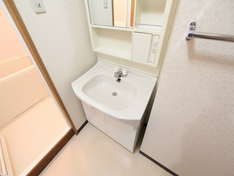 洗面設備　脱衣所　独立洗面台付