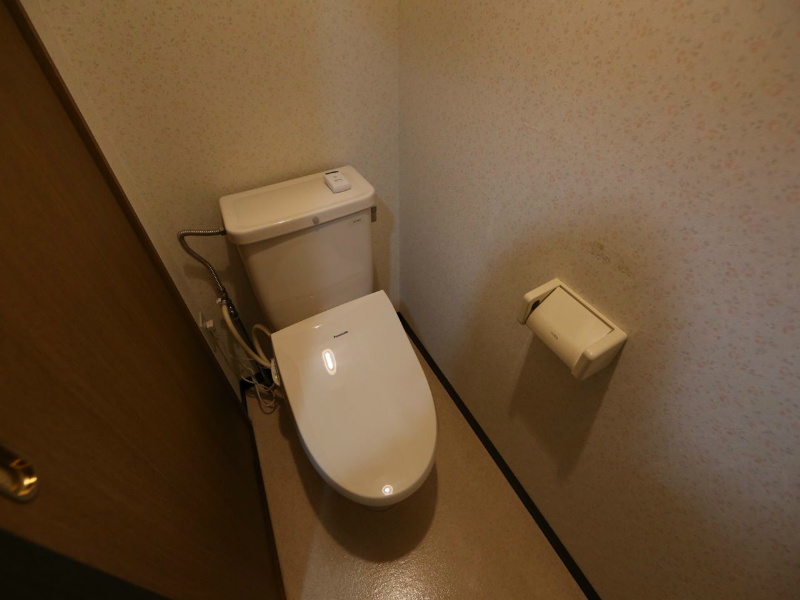 トイレ　トイレ（温水洗浄暖房便座設置可）